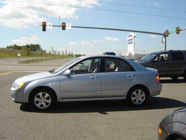 Kia Spectra 2006 photo 1