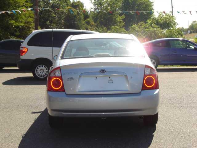 Kia Spectra 2006 photo 4