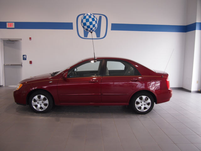 Kia Spectra 2006 photo 4