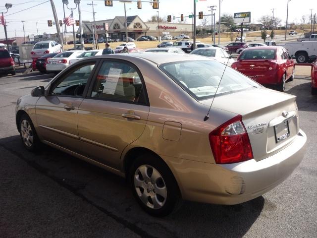 Kia Spectra 2006 photo 3