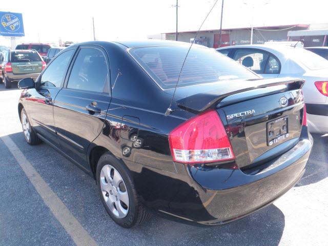Kia Spectra 2008 photo 2