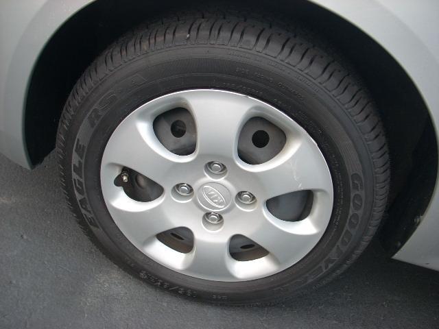 Kia Spectra 2008 photo 2