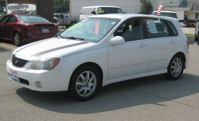 Kia Spectra5 2005 photo 2