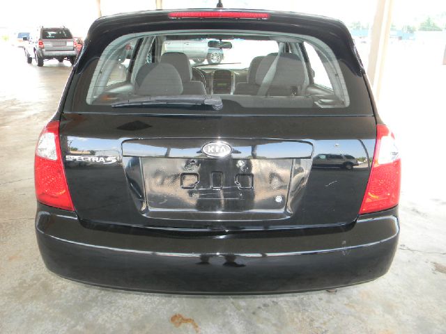 Kia Spectra5 2005 photo 3