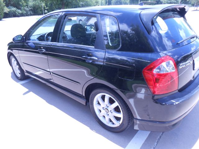 Kia Spectra5 2005 photo 3