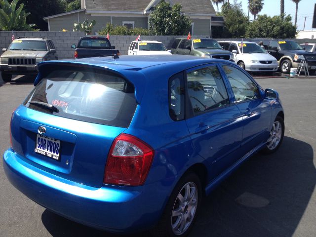 Kia Spectra5 2005 photo 1