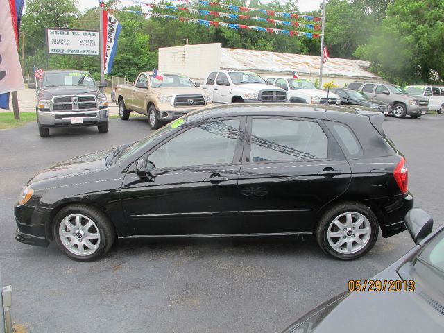 Kia Spectra5 2005 photo 4