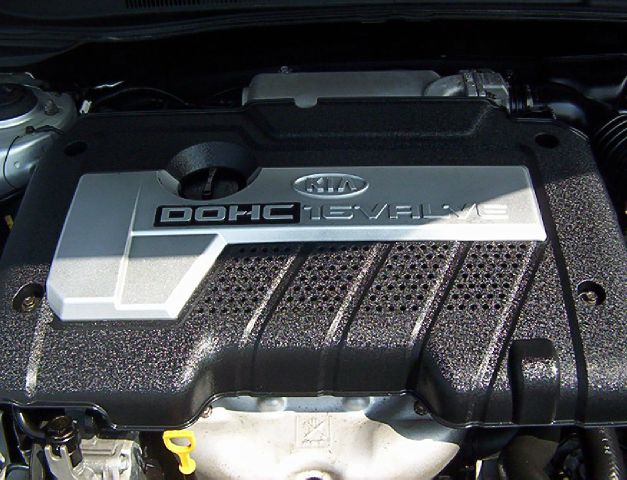 Kia Spectra5 2005 photo 2