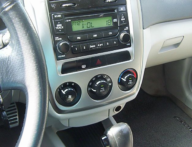 Kia Spectra5 2005 photo 6
