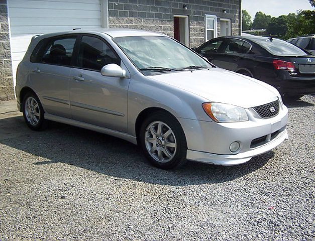 Kia Spectra5 2005 photo 9