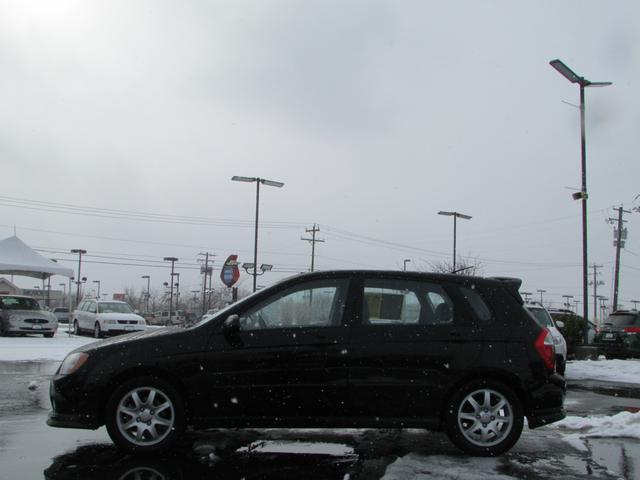 Kia Spectra5 2006 photo 4