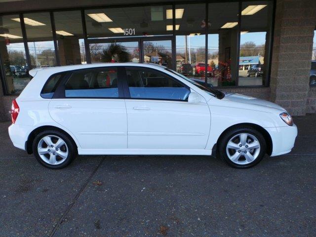 Kia Spectra5 2007 photo 2