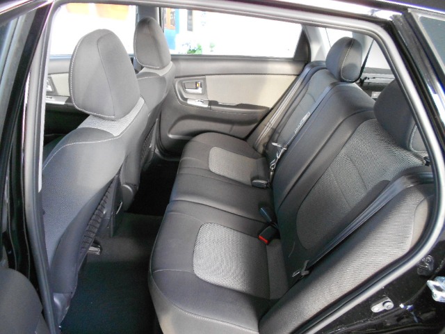 Kia Spectra5 2009 photo 4