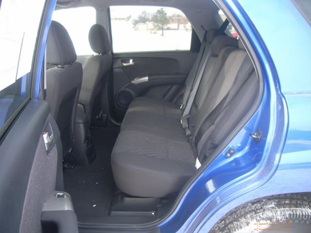 Kia Sportage 2008 photo 2