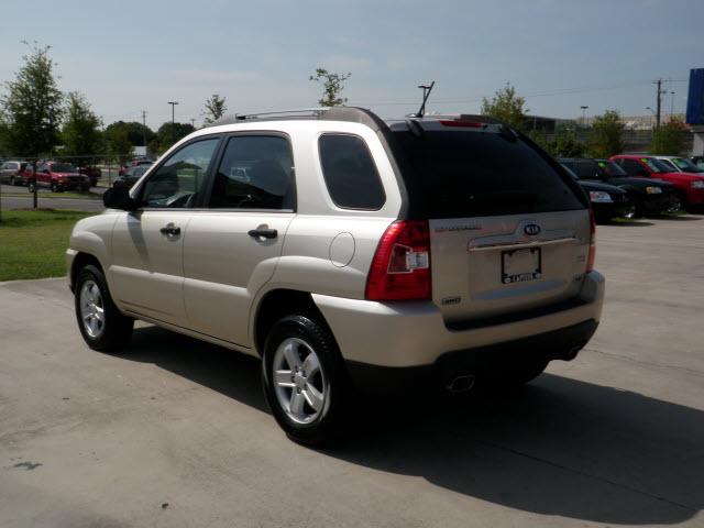 Kia Sportage 2010 photo 2