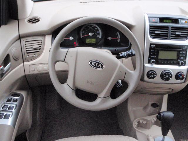Kia Sportage 2010 photo 2
