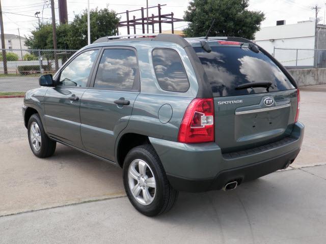 Kia Sportage 2010 photo 2