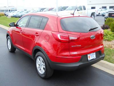 Kia Sportage 2011 photo 2