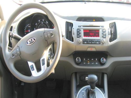 Kia Sportage 2011 photo 2