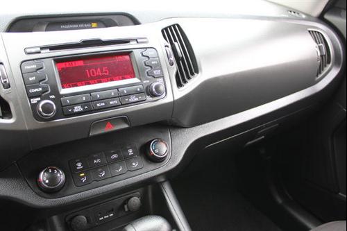 Kia Sportage 2011 photo 2
