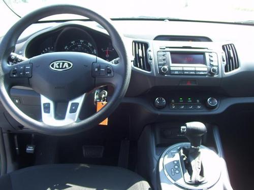 Kia Sportage 2011 photo 2