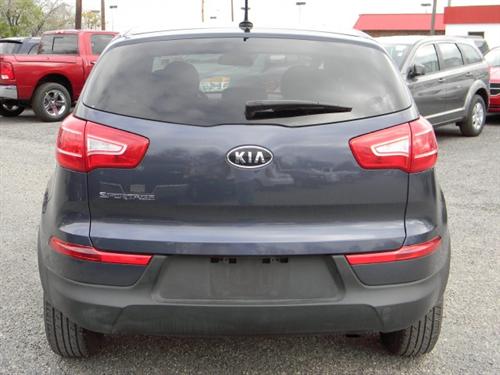 Kia Sportage 2011 photo 2