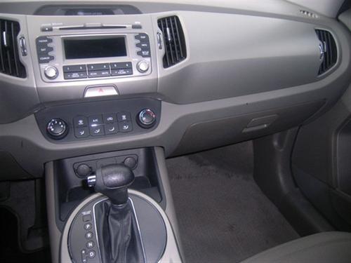 Kia Sportage 2011 photo 2