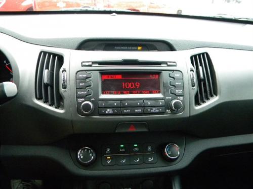 Kia Sportage 2011 photo 2