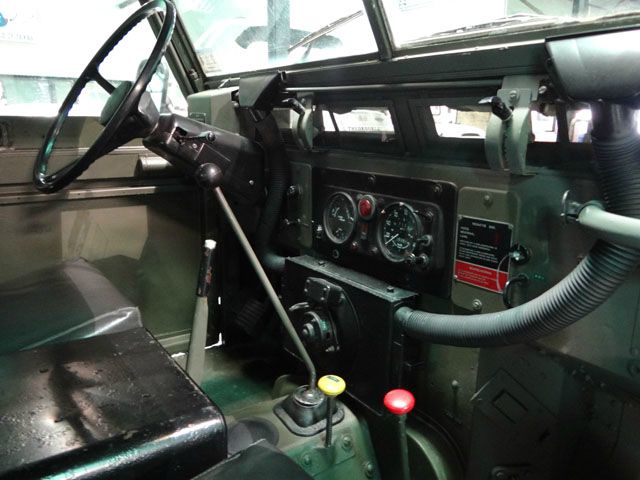 Land Rover Defender 1977 photo 12
