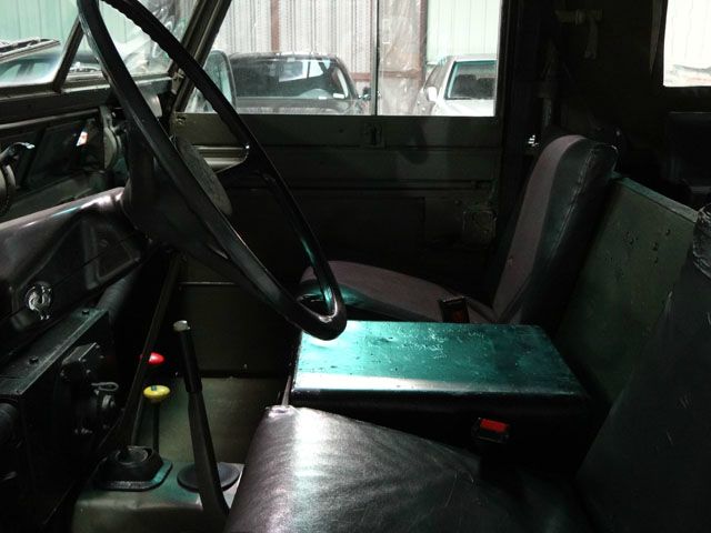 Land Rover Defender 1977 photo 17