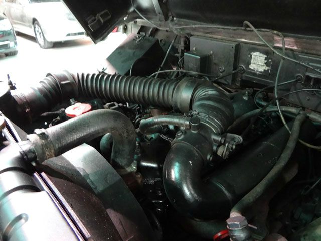 Land Rover Defender 1977 photo 8