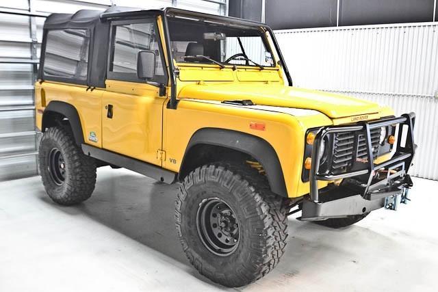 Land Rover Defender 5DR CE FWD AT Sienna Sport Utility