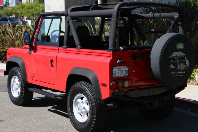 Land Rover Defender 1997 photo 1