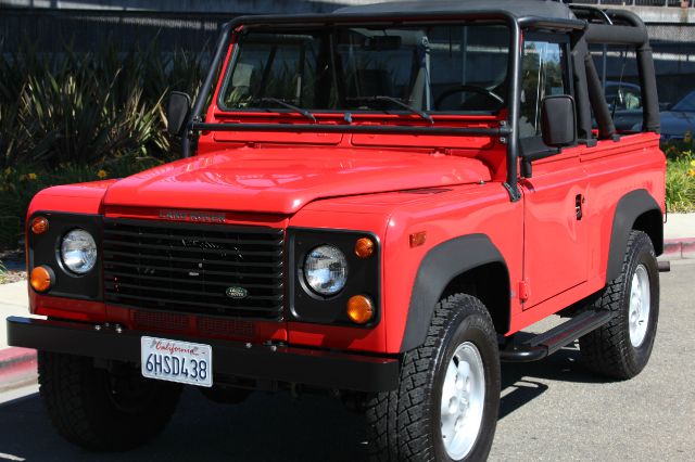 Land Rover Defender 1997 photo 2