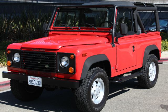 Land Rover Defender 1997 photo 4