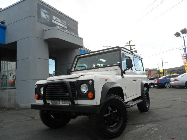 Land Rover Defender 1997 photo 2
