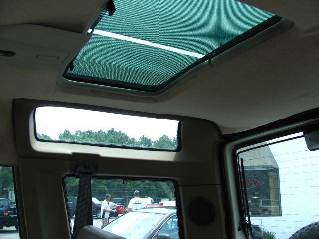 Land Rover Discovery 1998 photo 4