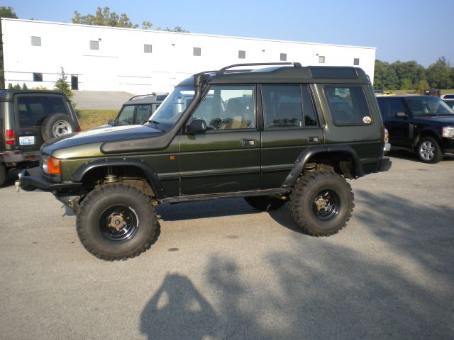 Land Rover Discovery 1998 photo 3