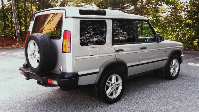 Land Rover Discovery 2003 photo 4