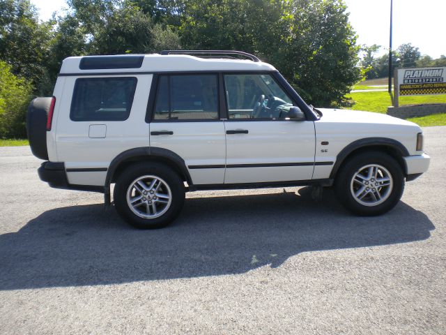 Land Rover Discovery 2003 photo 3