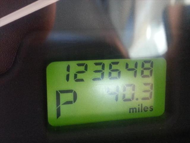 Land Rover Discovery 2003 photo 2