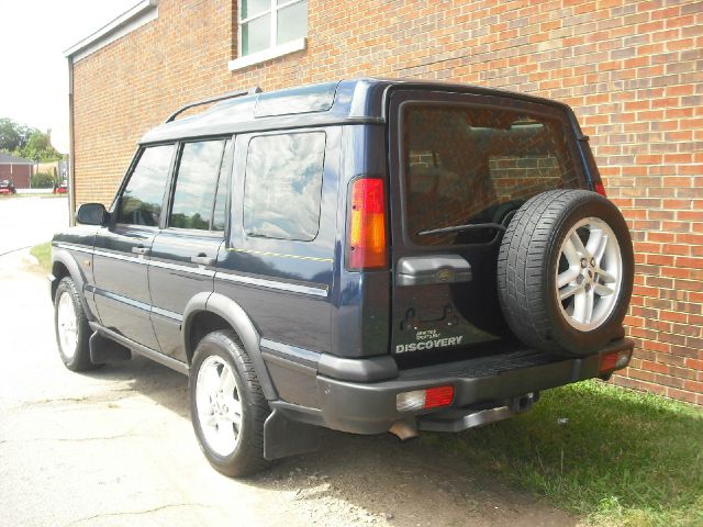 Land Rover Discovery 2003 photo 17