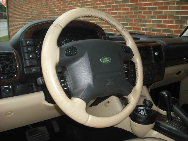 Land Rover Discovery 2003 photo 21