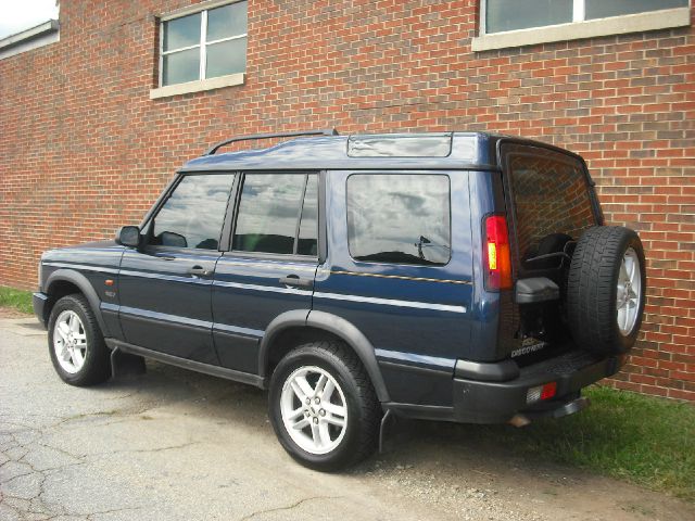 Land Rover Discovery 2003 photo 25