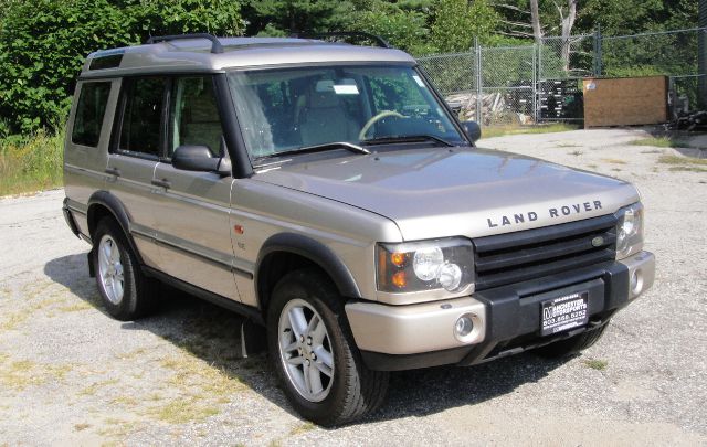 Land Rover Discovery 2003 photo 2