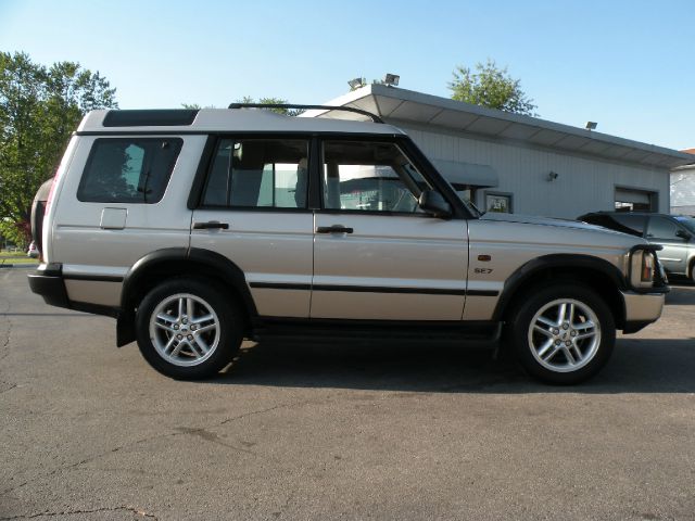 Land Rover Discovery 2003 photo 2