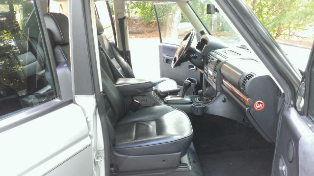 Land Rover Discovery SE SUV