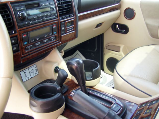 Land Rover Discovery 2004 photo 3