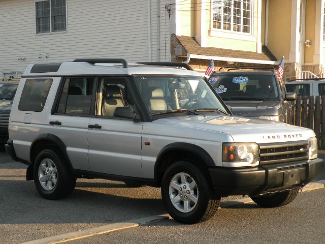 Land Rover Discovery 2004 photo 2