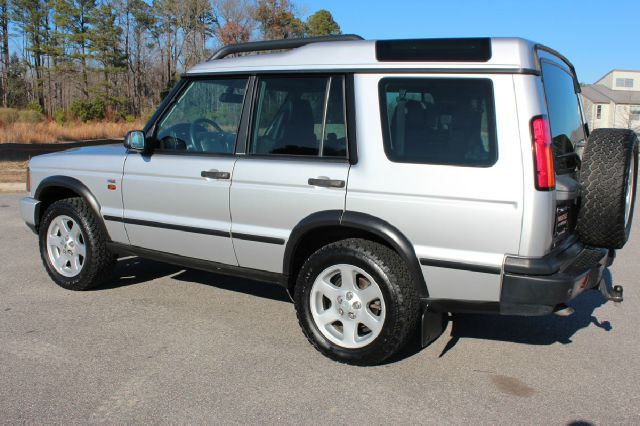 Land Rover Discovery 2004 photo 1